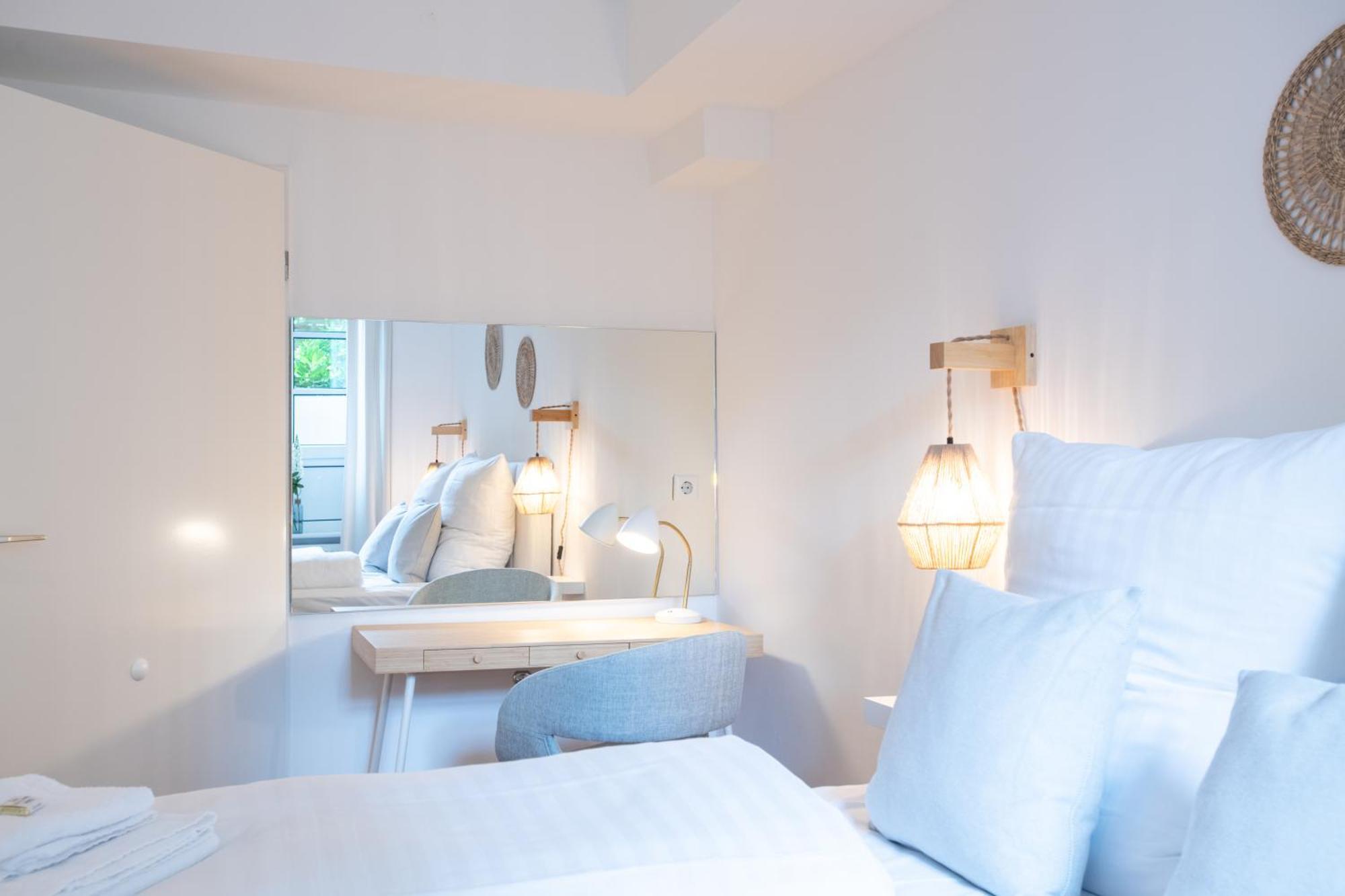 Apartamento Charmantes 2-zimmer-apartment Mit Vorgarten Berlim